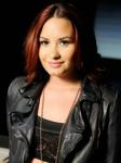 Demi Lovato govori o MTV Ostani močna Posebna