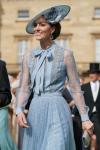 Kate Middleton hadde på seg en blå kjole til King Charles' kroningshagefest