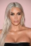 Kim Kardashian właśnie ufarbowała swoje włosy na szaro i to jest oszałamiające