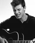Shawn Mendes coveruje „Drag Me Down” One Direction