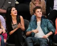 Z kim spotyka się Selena Gomez?