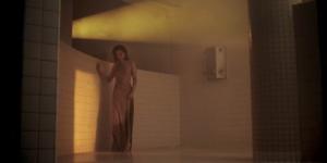 Katru tērpu Selēna Gomesa nēsā mūzikas videoklipā "Vilki"
