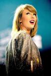 Taylor Swift køber fans billetter til hendes koncert i Dublin, efter at de savner hendes Hyde Park -show på grund af forsinkede flyrejser