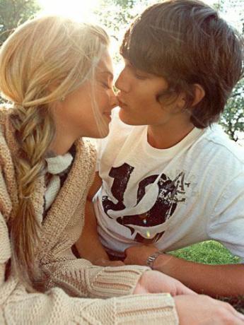 par par kyss i parken