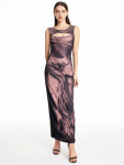 Kendall Jenner verbluft in optische illusie-jurk voor BFF's verjaardagsdiner