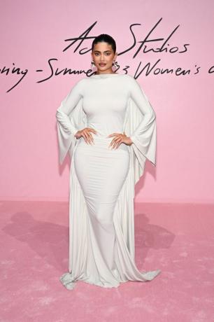 acne studios front row paris fashion week pakaian wanita musim semi musim panas 2023