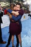 10 foto's van Cara Delevingne en Nat Wolff bij de MTV Movie Awards waardoor je ze zo hard kunt verzenden
