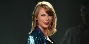 Taylor Swift pide amabilidad a los fanáticos antes del relanzamiento de "Dear John" y "Speak Now (Taylor's Version)"