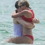 Martha Hunt o "Srečni" zvezi Taylor Swift in Toma Hiddlestona