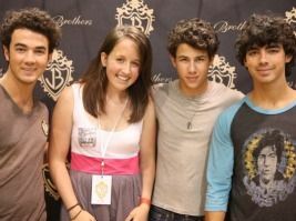 Katie møder Jonas Brothers
