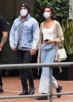 Zac Efron est vu avec sa petite amie australienne Vanessa Valladares au milieu de rumeurs partagées