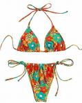 Halsey Slays virágos háromszögű bikiniben — Vásároljon az énekes megjelenéséből